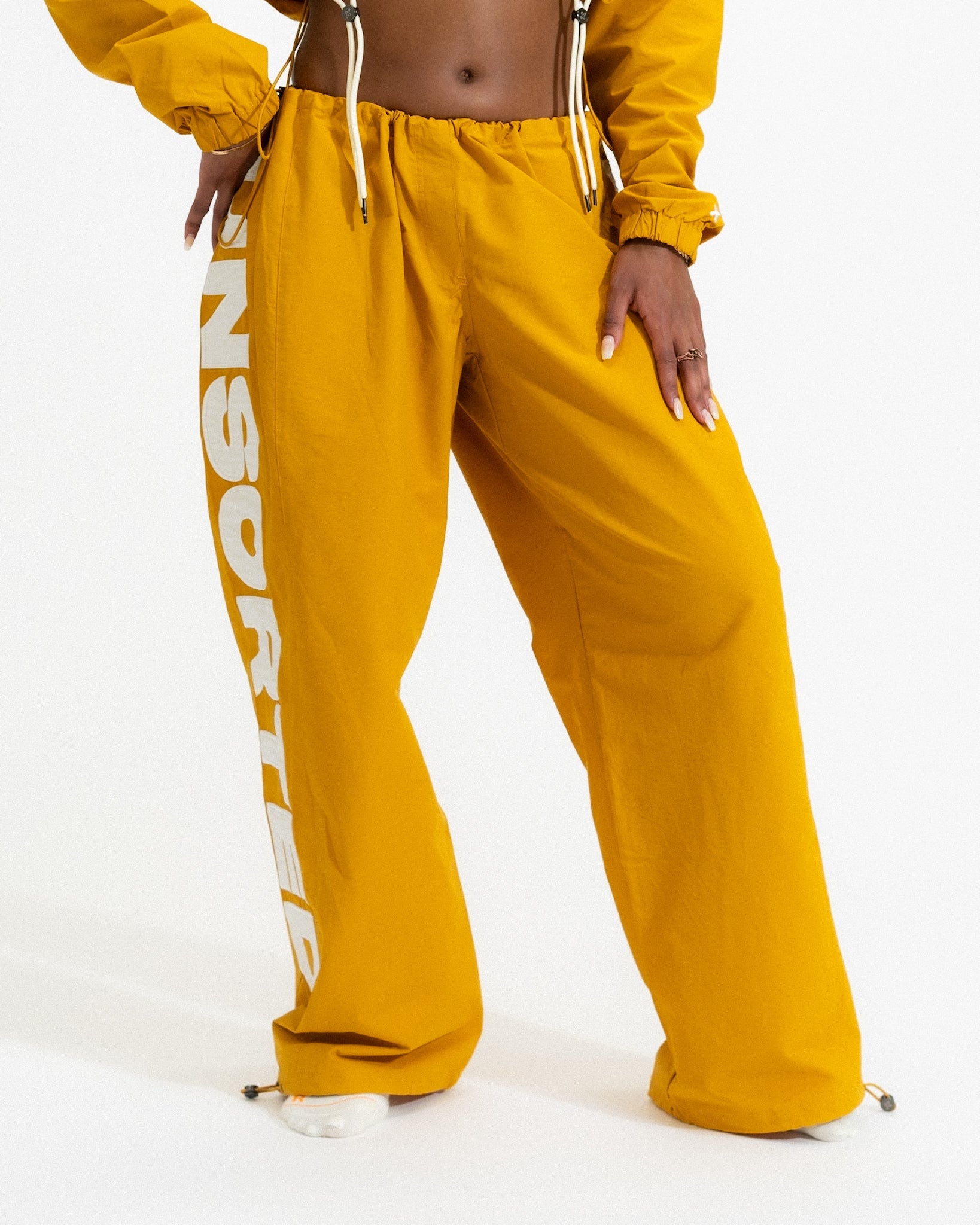 Unsorted xParachute pant 'Unsorted'Pants