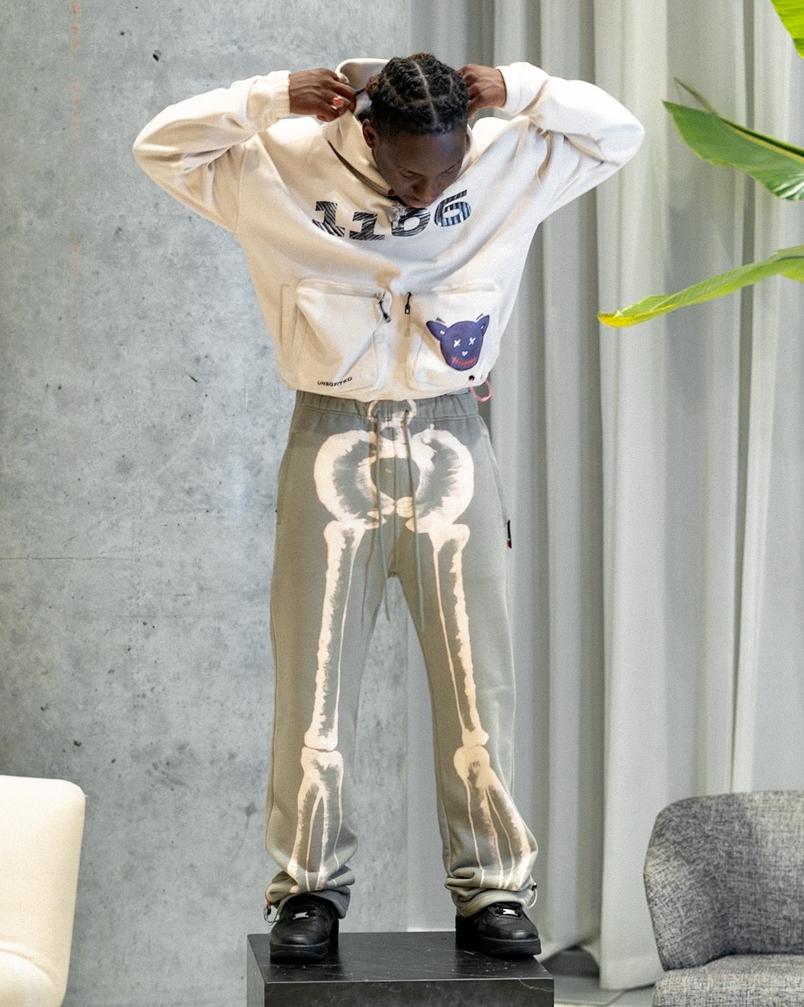 Unsorted x1 of 2 Dawn of Time Anatomy SweatpantsPants