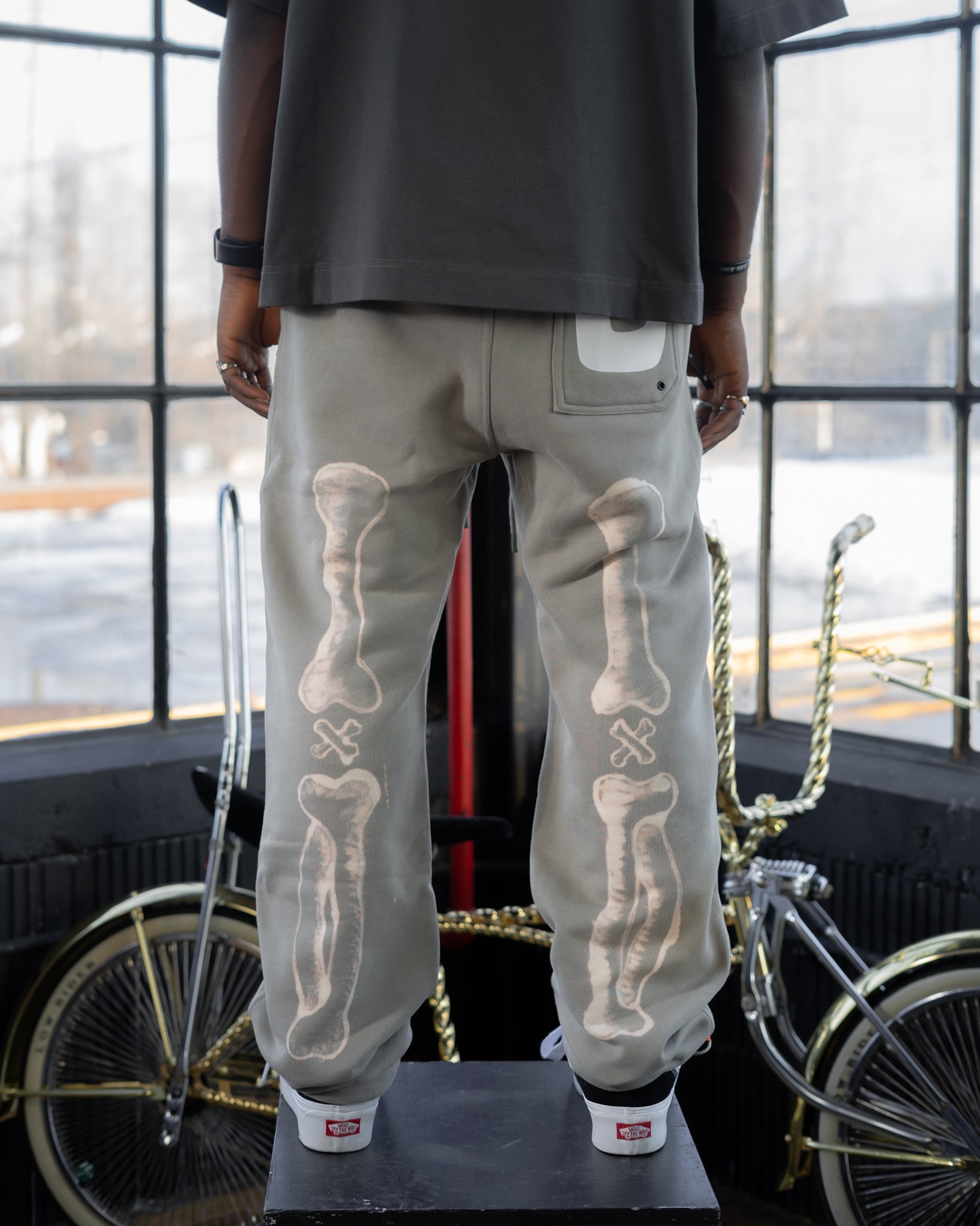Unsorted xsweatpant 'Dawn of time' (2 of 2 Anatomy)
